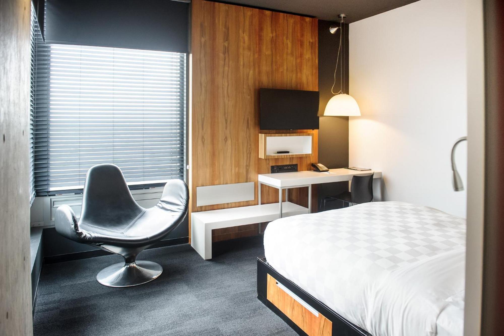 Hotel Alt Quartier Dix30 Brossard Exteriör bild